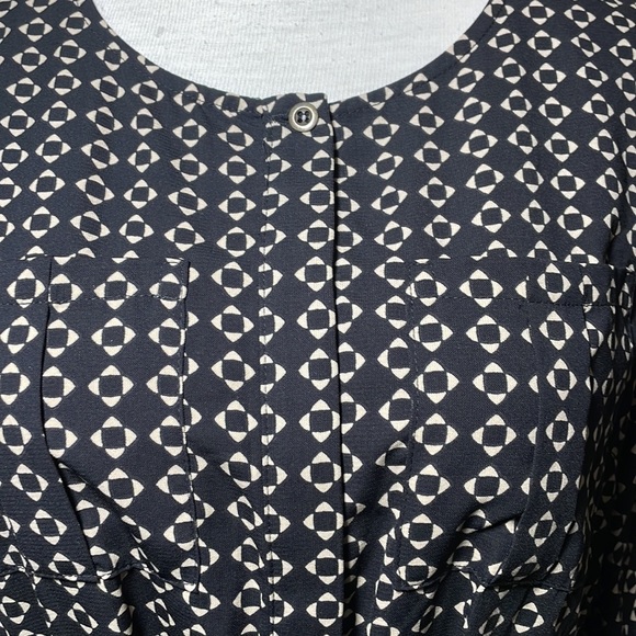 Skies are blue black & beige dress. - Picture 7 of 7